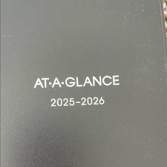 At-A-Glance Gray Academic Calander Office Planner - Picture 4 of 8